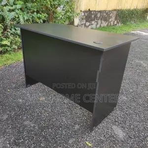 Open Office Table 3.5x2ft blk