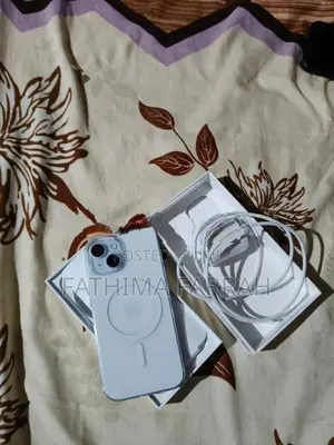 Apple iPhone 15 (Used)
