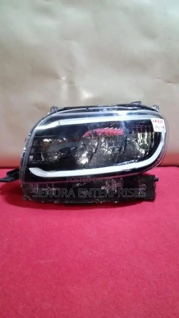 daihatsu tanto la 650 head light lh
