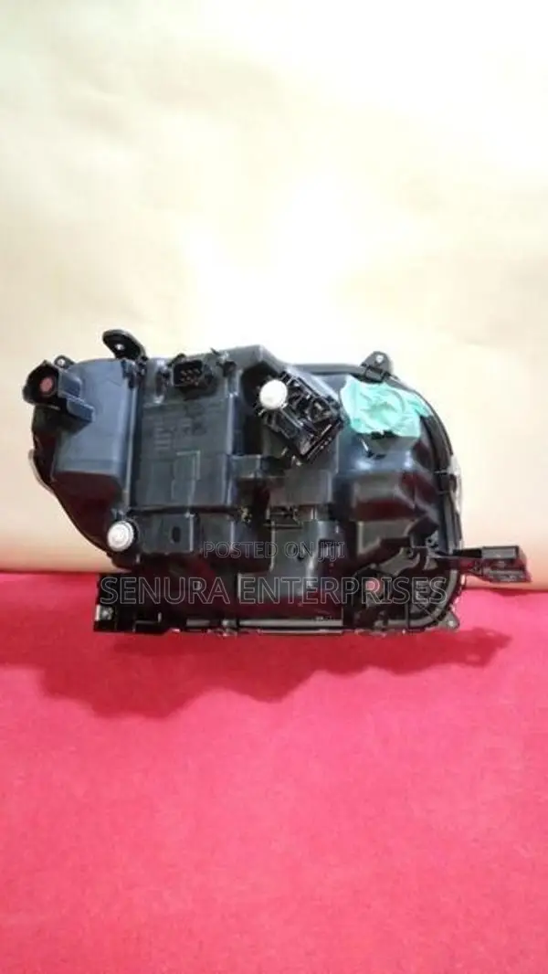 daihatsu tanto la 650 head light lh
