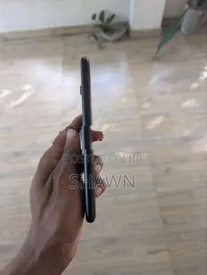 Apple iPhone XR 64GB (Used)