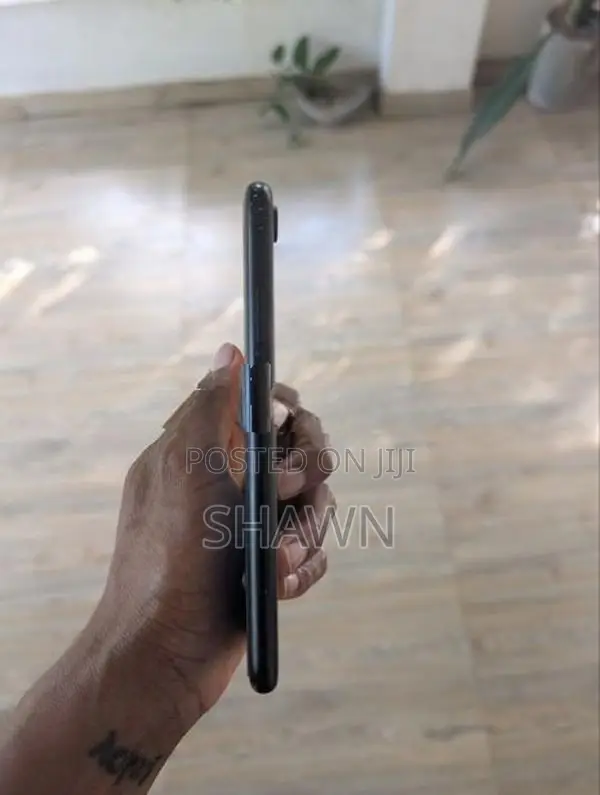 Apple iPhone XR 64GB (Used)