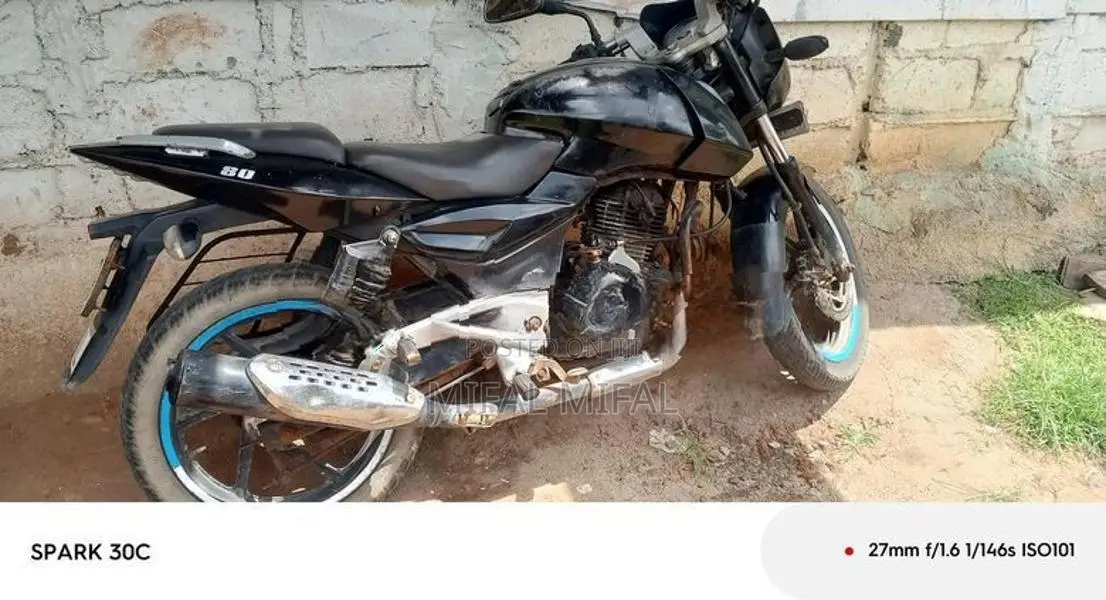 Bajaj Pulsar 180 2012