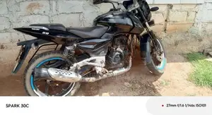 Bajaj Pulsar 180 2012