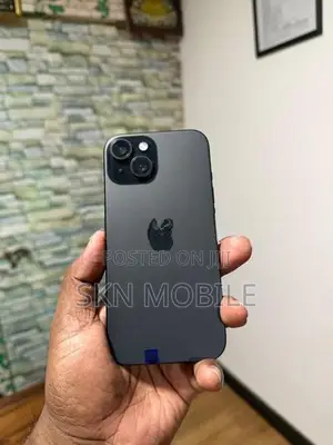 Apple iPhone 15 256GB (Used)