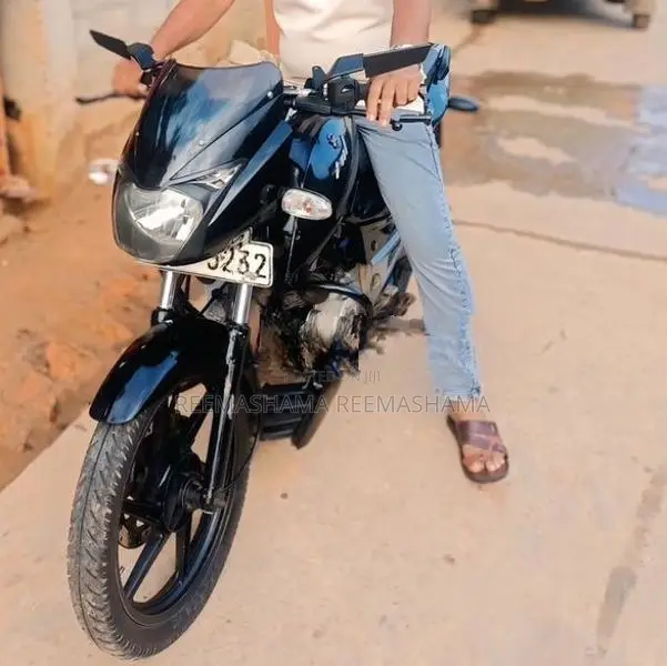 Bajaj Pulsar 150 2015