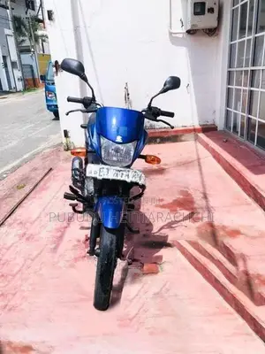 Bajaj Platina 100 2016