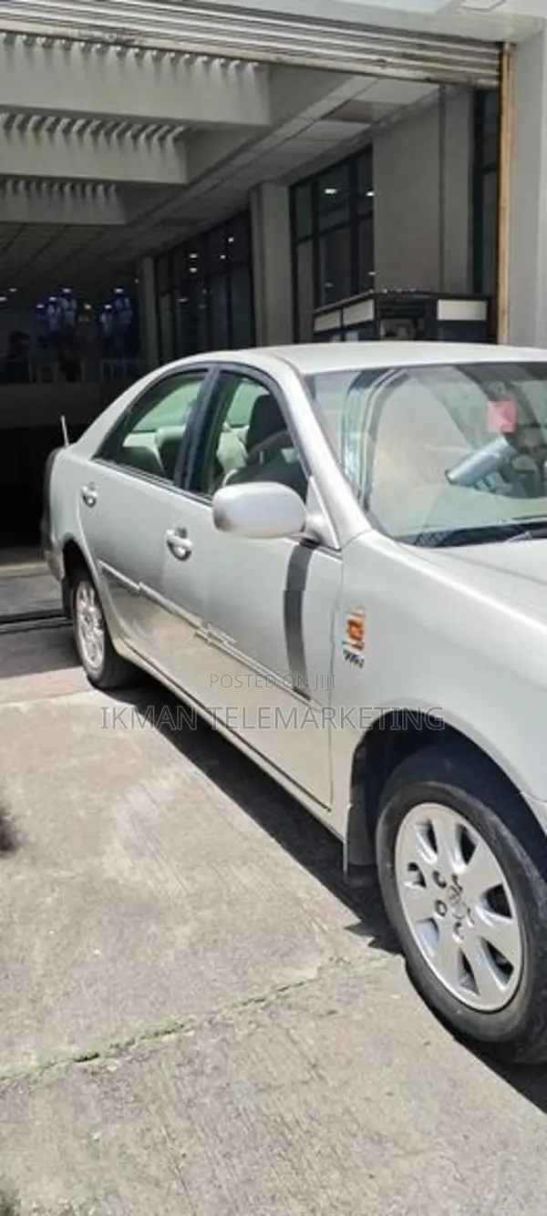 Toyota Camry 2004