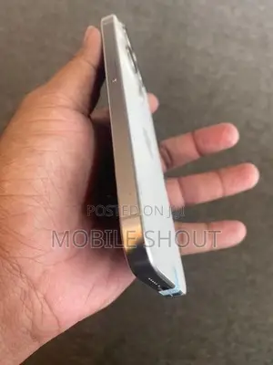 Apple iPhone 15 Pro 128GB (Used)