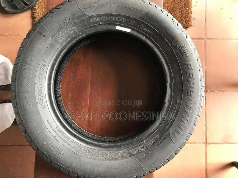 Tire 145 / 80 12