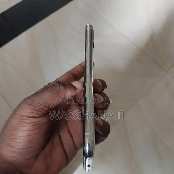Apple iPhone X (Used)