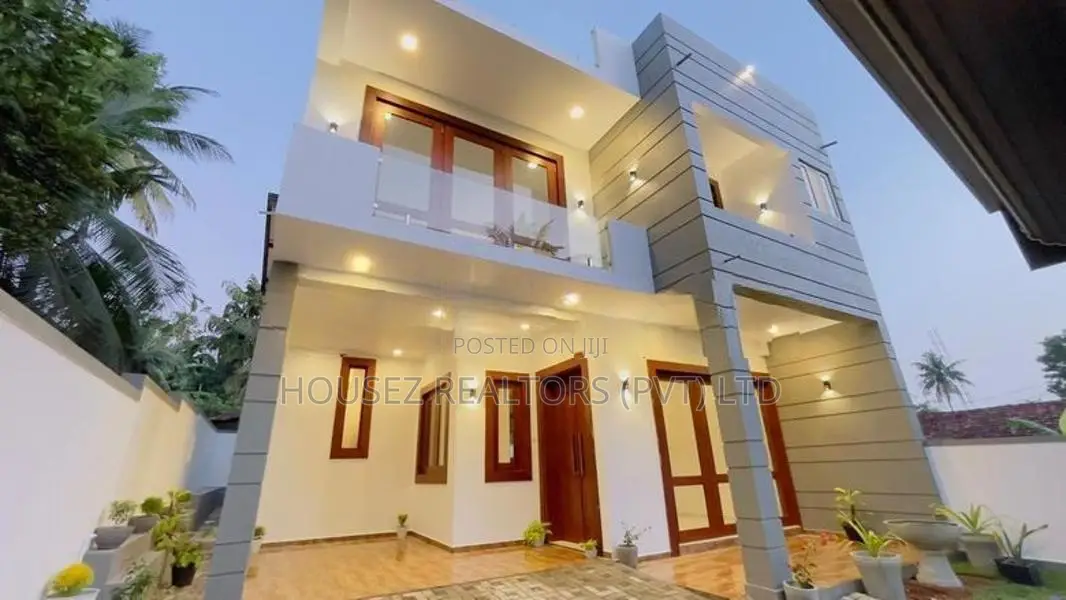 Luxury House in Athurugiriya – Brand New