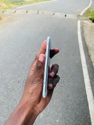 Apple iPhone 8 (Used)