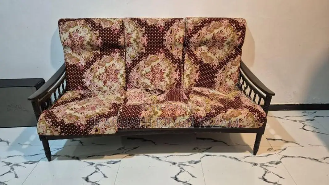 Antique Sofa Set with Cushions