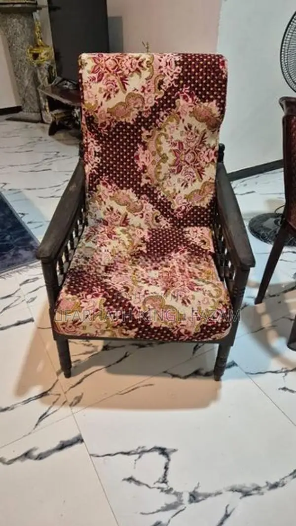 Antique Sofa Set with Cushions