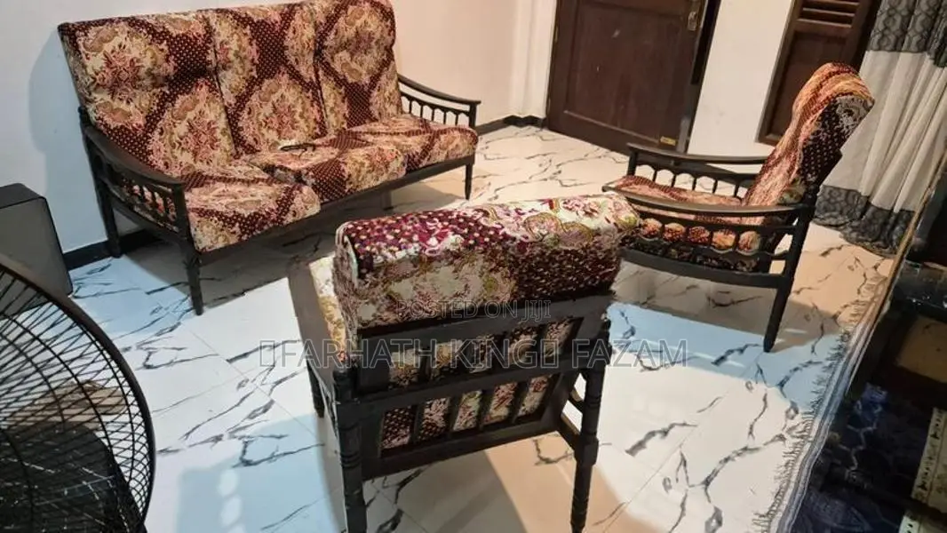 Antique Sofa Set with Cushions