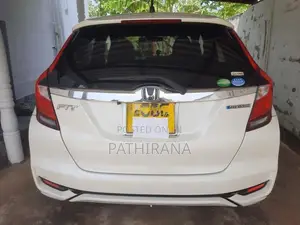 Honda Fit GP5 -L grade 2017