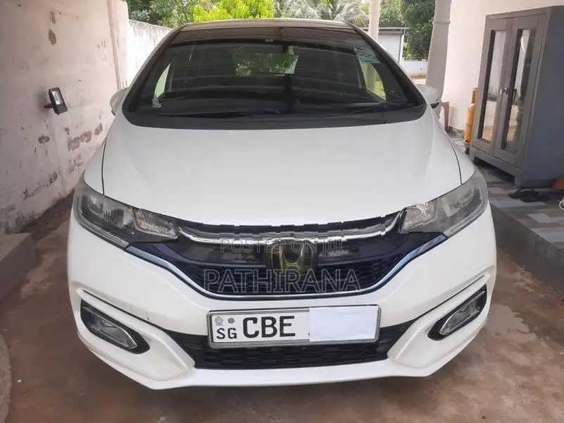 Honda Fit GP5 -L grade 2017