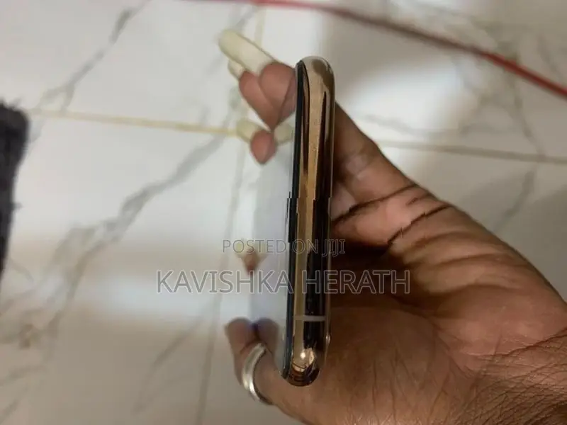 Apple iPhone 11 Pro 256GB (Used)