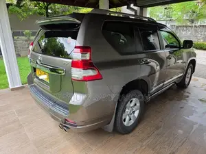 Toyota Land Cruiser Prado 2016