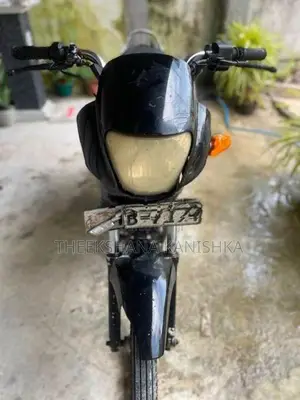 TVS Centra 2005