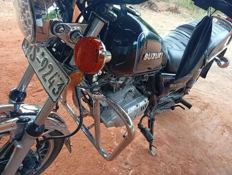 Suzuki GN 125 2011