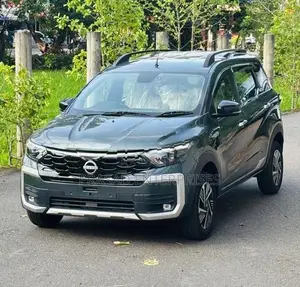 Nissan Tekna GRAVITE 2026