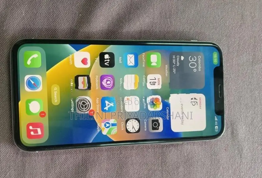Apple iPhone X (Used)