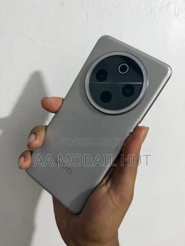 Vivo T4 5G 256GB (Used)