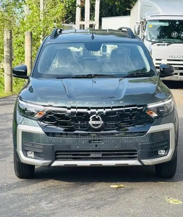 Nissan Tekna GRAVITE 2026