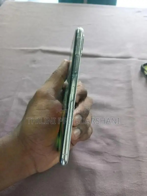 Apple iPhone X (Used)