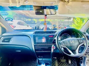 Honda Grace Ex Package 2016