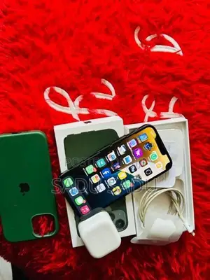 Apple iPhone 13 128GB (Used)
