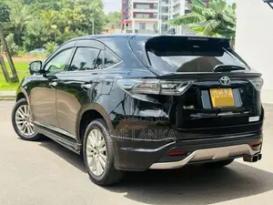 Toyota Harrier 2016