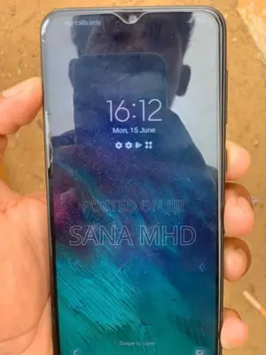 Samsung Galaxy A30 (Used)