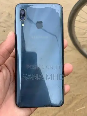 Samsung Galaxy A30 (Used)