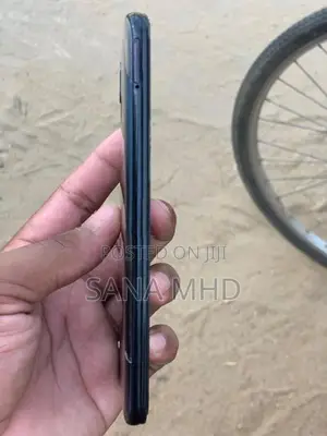 Samsung Galaxy A30 (Used)