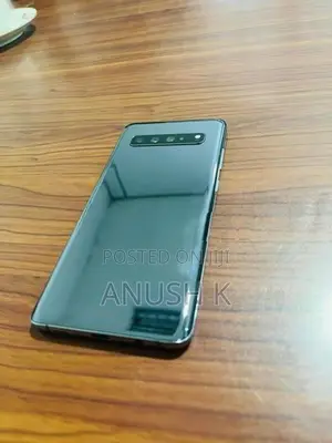 Samsung Galaxy S10 5G 8GB 256GB (Used)