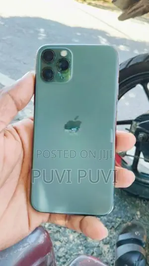Apple iPhone 11 Pro Midnight Green (Used)