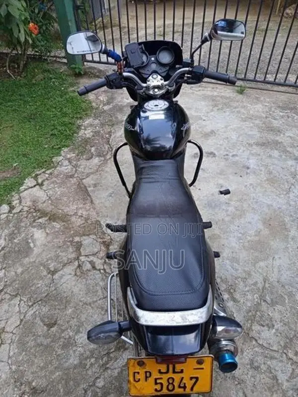 Bajaj Pulsar 180 2004