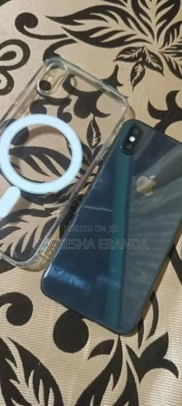 Apple iPhone X (Used)