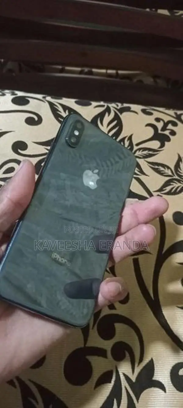 Apple iPhone X (Used)
