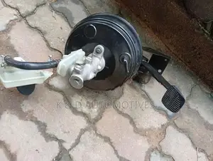 Nissan E25 Auto Brake Booster