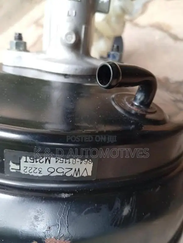 Nissan E25 Auto Brake Booster