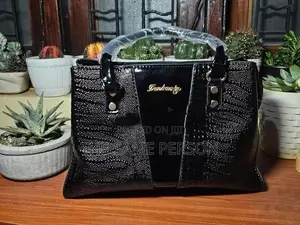 Hand bag