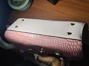Hand bag