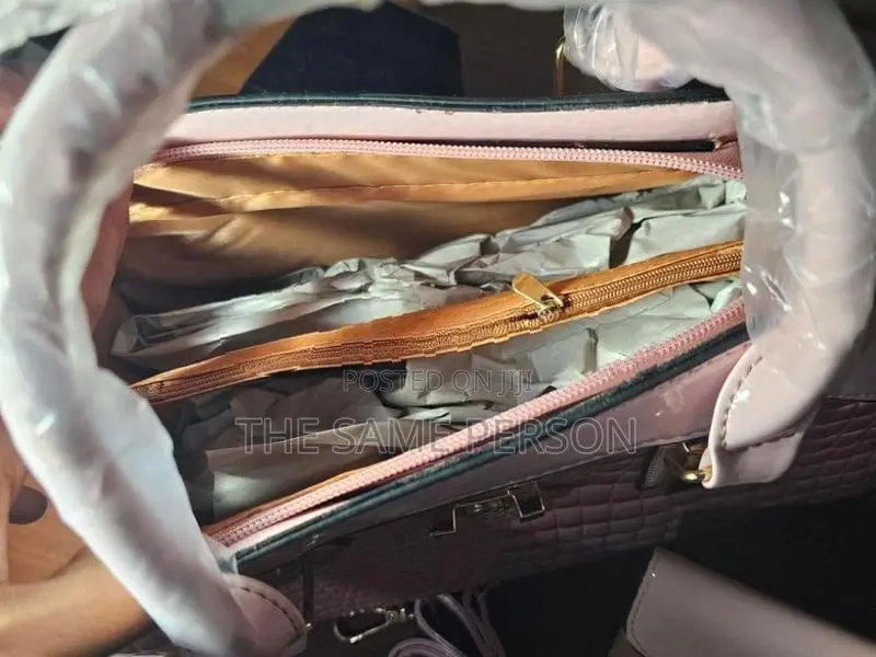 Hand bag