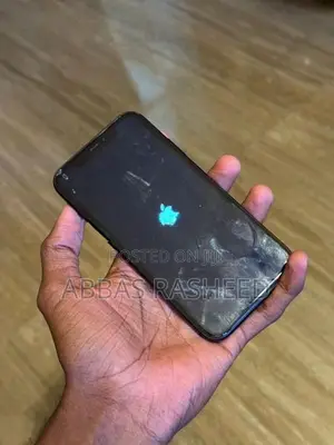 Apple iPhone XR (Used)
