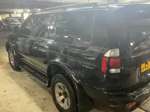 Mitsubishi Montero SPORT GLS 2.5 2008