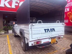 Tata 207 2012